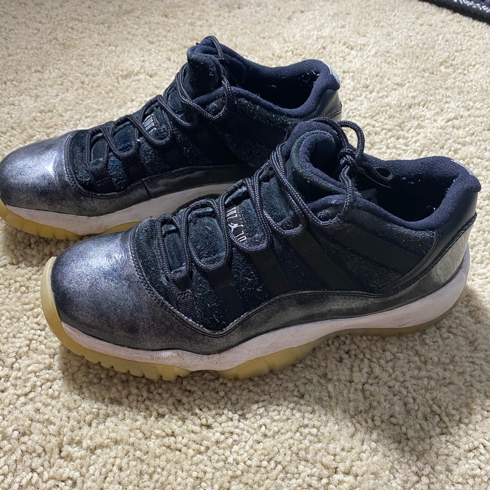 Boy’s Jordans 11 Retro Basketball shoes